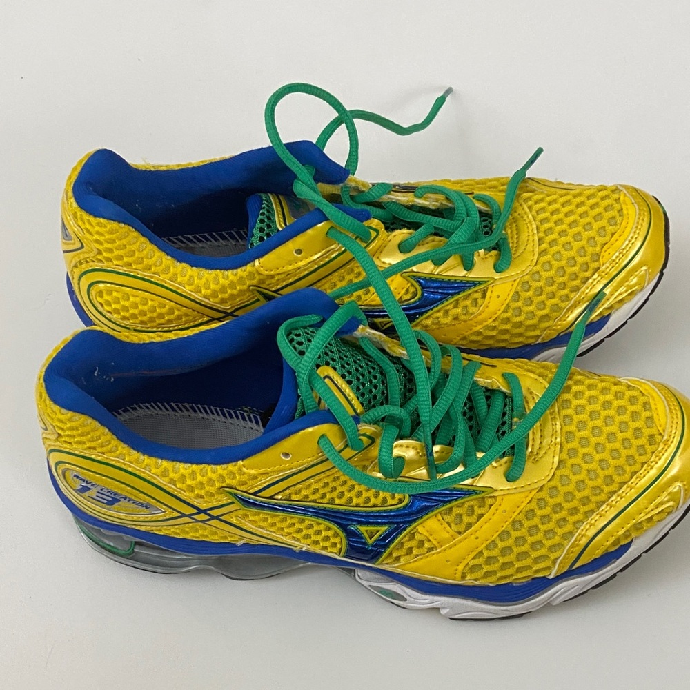 Mizuno wave creation 13 Sneakers in Yellow and Blue